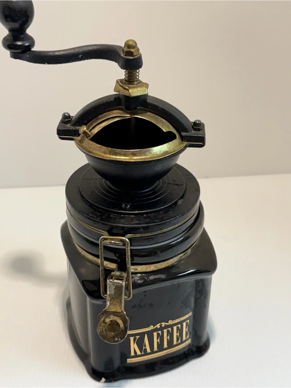 David Birch London Pottery Green Canister Coffee Grinder 9.5 in. 1980